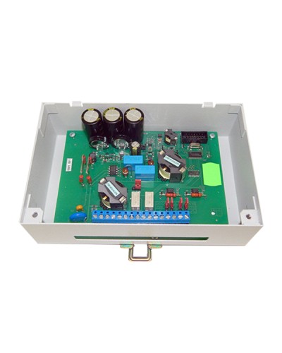 Блок распределения управления и сопряжения Тромбон БРУ-М30Д в Нефтеюганске Системы оповещения и управления эвакуацией Pintop.ru