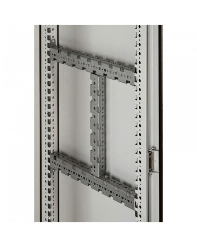 Набор траверсов Legrand 020532 в Нефтеюганске Аксессуары для стоек и шкафов Pintop.ru