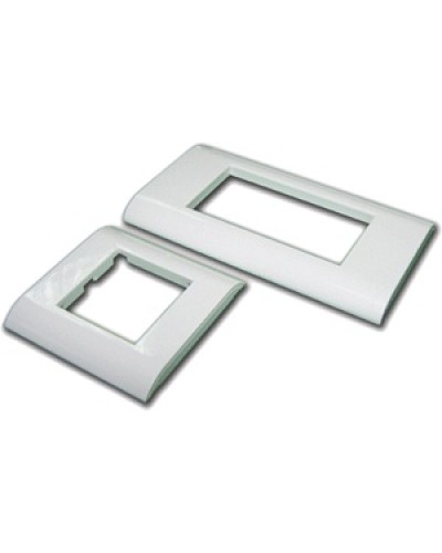 Накладка пластиковая TWT-FR45x90 в Нефтеюганске Аксессуары для стоек и шкафов Pintop.ru