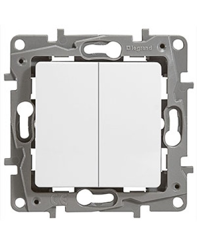 Выключатель двухклавишный 10 AX 250 В белый Etika Legrand 672202 в Нефтеюганске Аксессуары для кабель-канала Pintop.ru